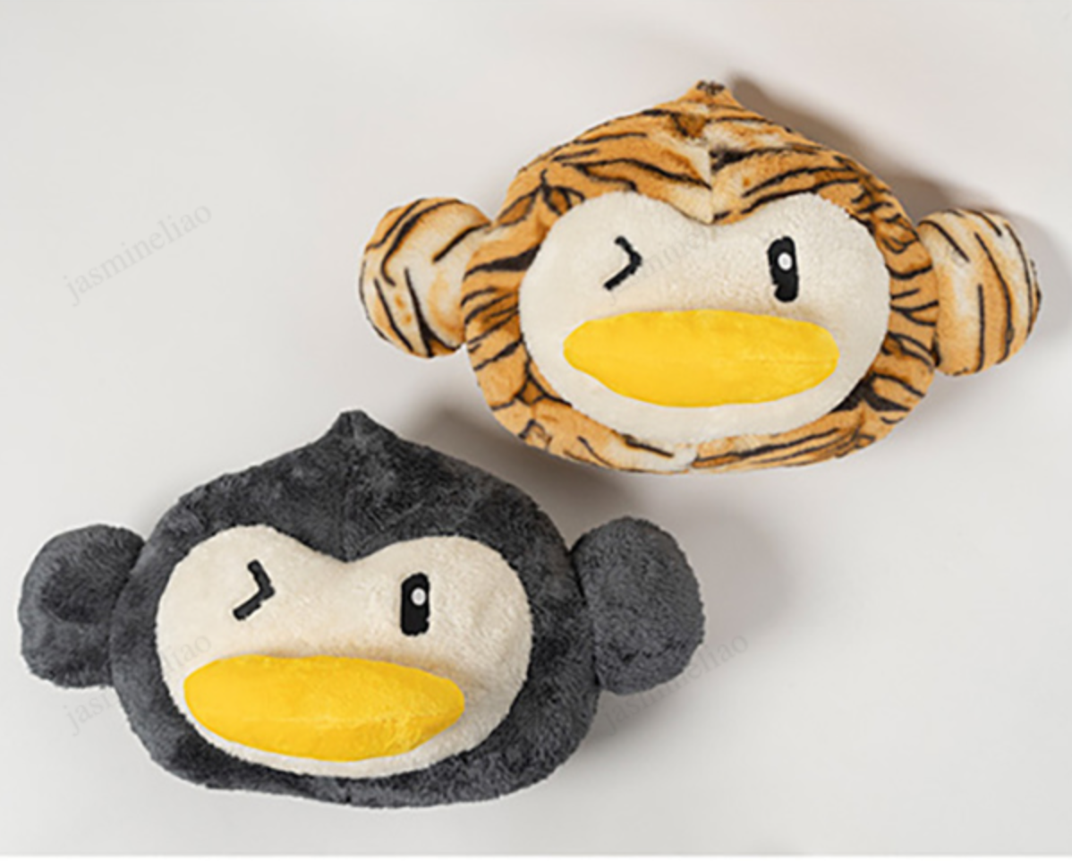 腾讯虎皮大圣鹅抱枕