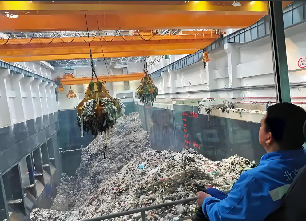 三菱Q03UDEPLC借助以太网模块同时与上位机和触摸屏、变频器高效通讯案例(图3)