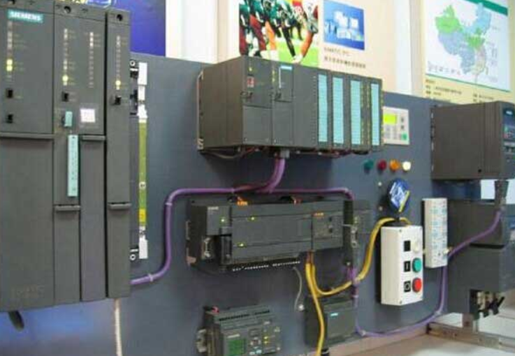 西门子S7-200PLC借助于以太网模块同时与S7-1500PLC和触摸屏及Modbus RTU变频器通讯案例(图3)