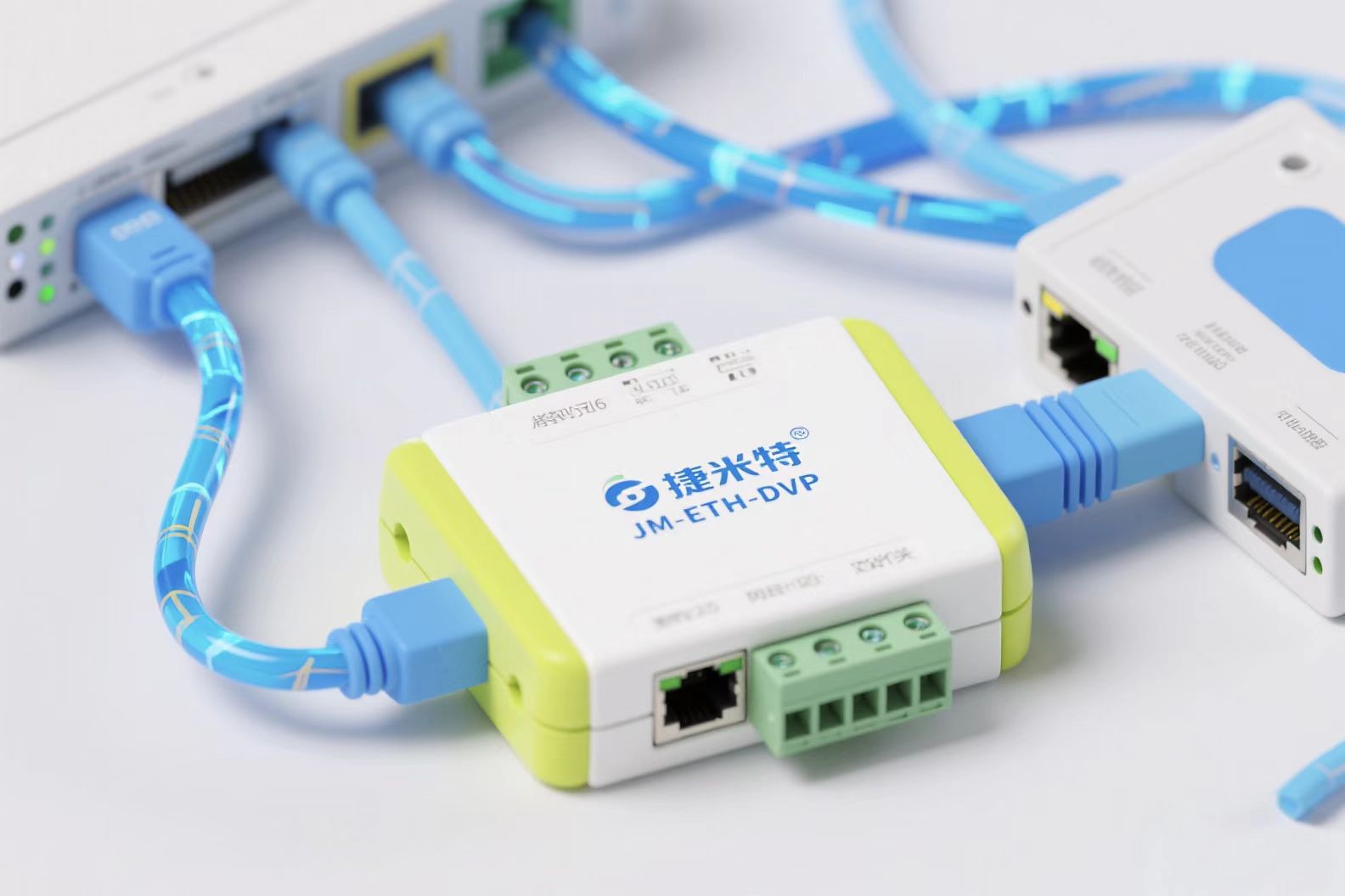 PLC以太网通讯模块:台达 DVP-EX2 PLC 与上位机、触摸屏及变频器高效通讯案例(图2)