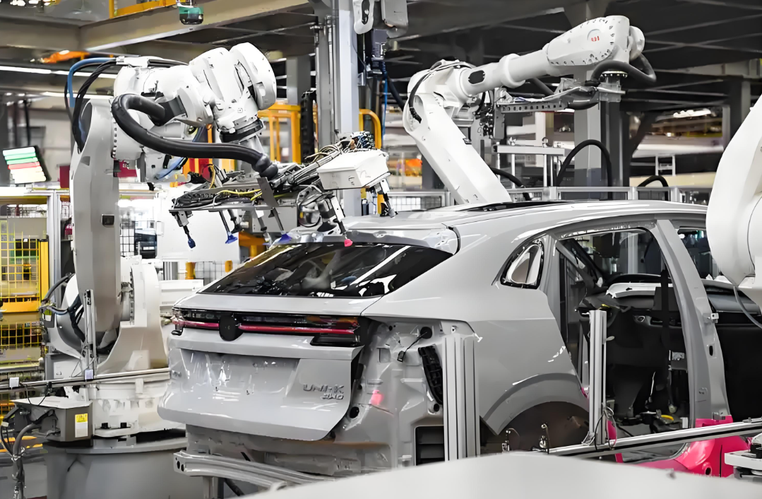 欧姆龙CJ1MPLC借助以太网模块同时与上位机和触摸屏、变频器高效通讯案例(图3)