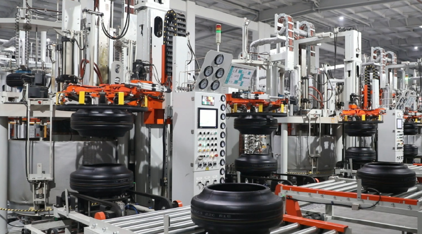 三菱 PLC Q04UDEH 配以太网模块,连上位机与触摸屏方案(图1)