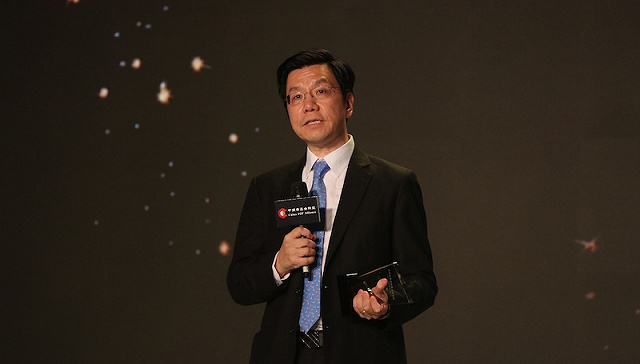 新火种AI｜零到估值超十亿，李开复如何8个月打造AI 2.0独角兽？
