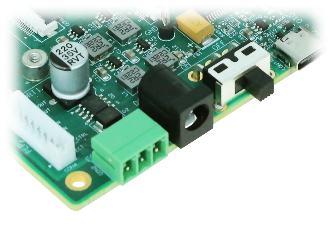 图 6 电源接口实物图