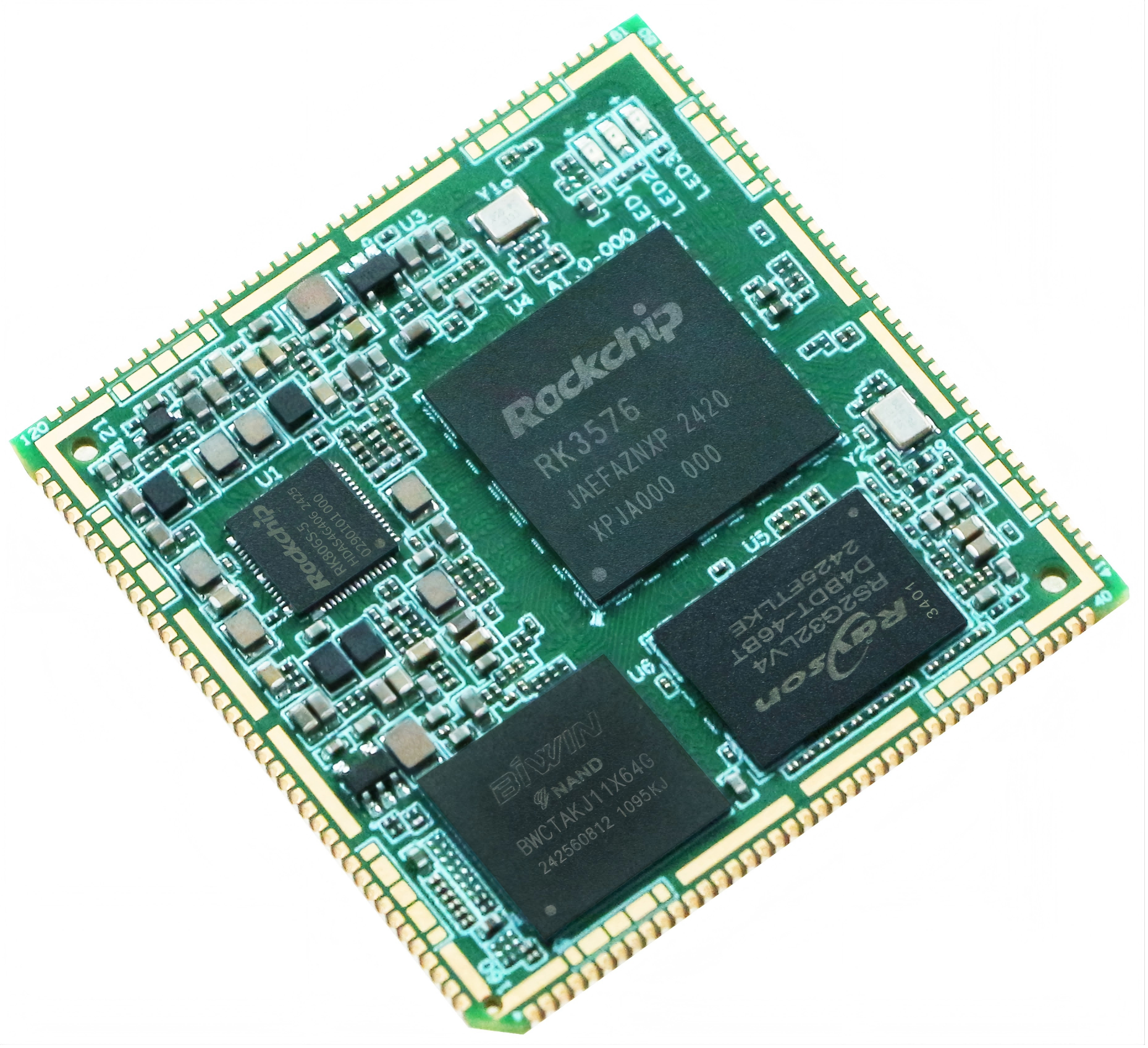 图 3 核心板斜视图