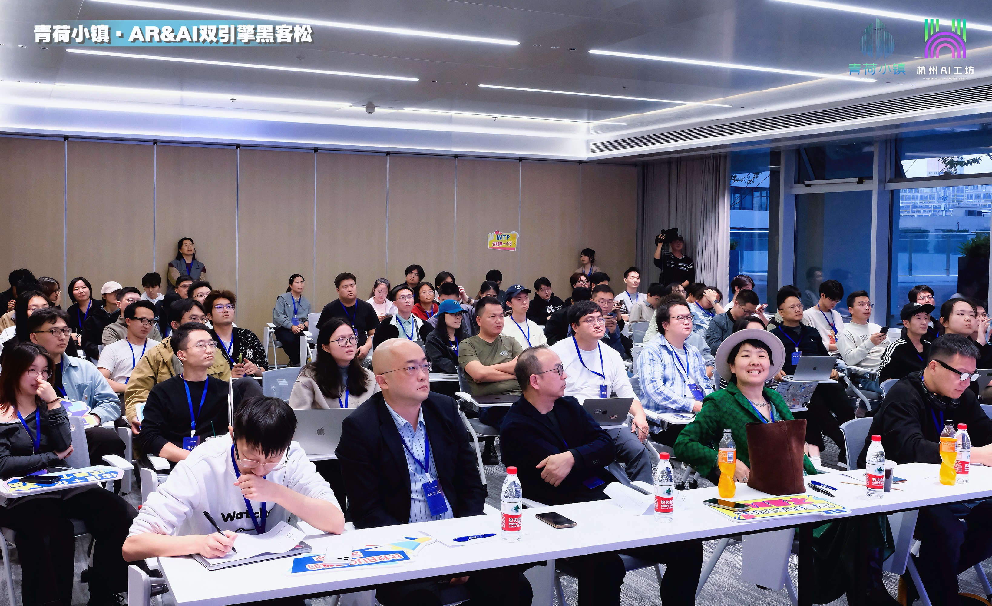 第一排的都是评委大佬