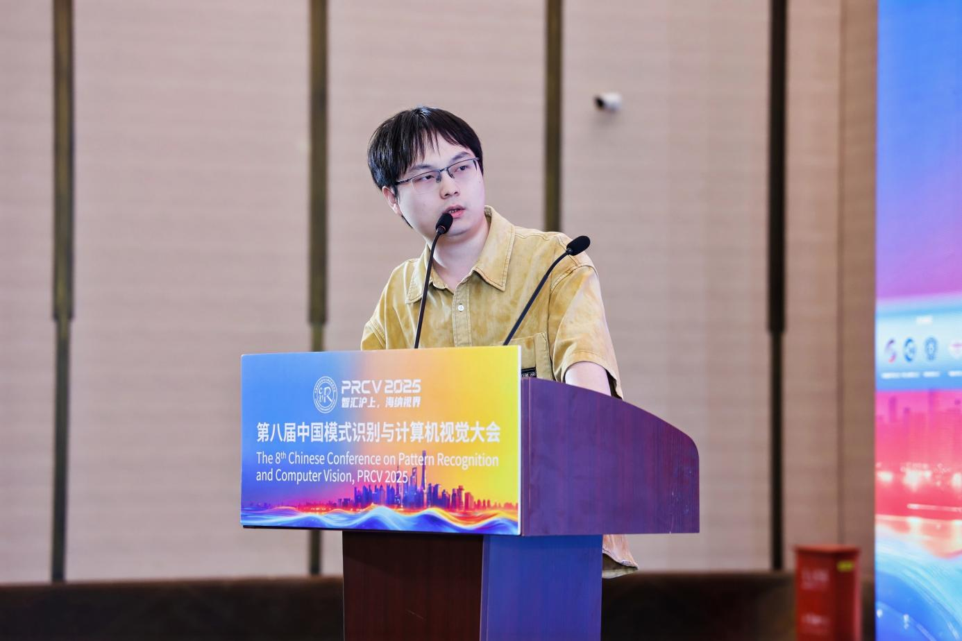 图说:小红书hi lab团队算法工程师燕青进行主题分享