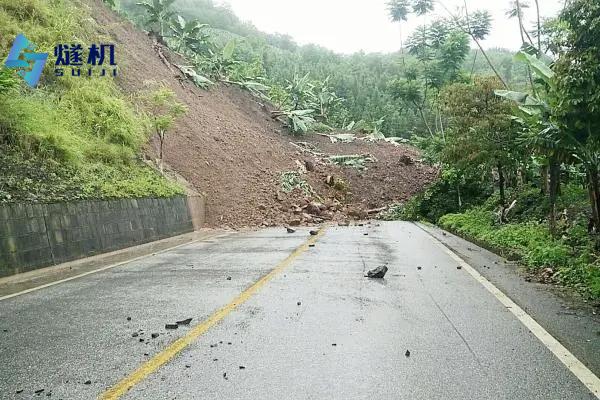 公路边坡落石滑坡监测摄像机：全天候AI感知与边缘计算在交通地质安全中的实践
