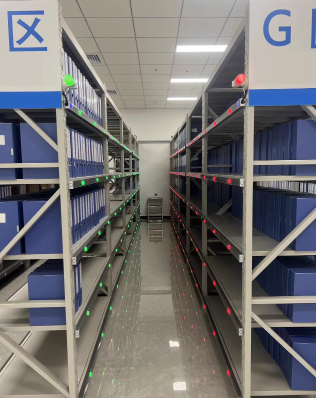 大型仓库智能升级：货架亮灯拣货系统的布局与应用