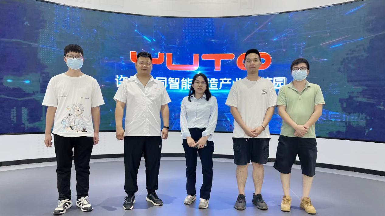 盘古信息巡检团队在客户现场合影