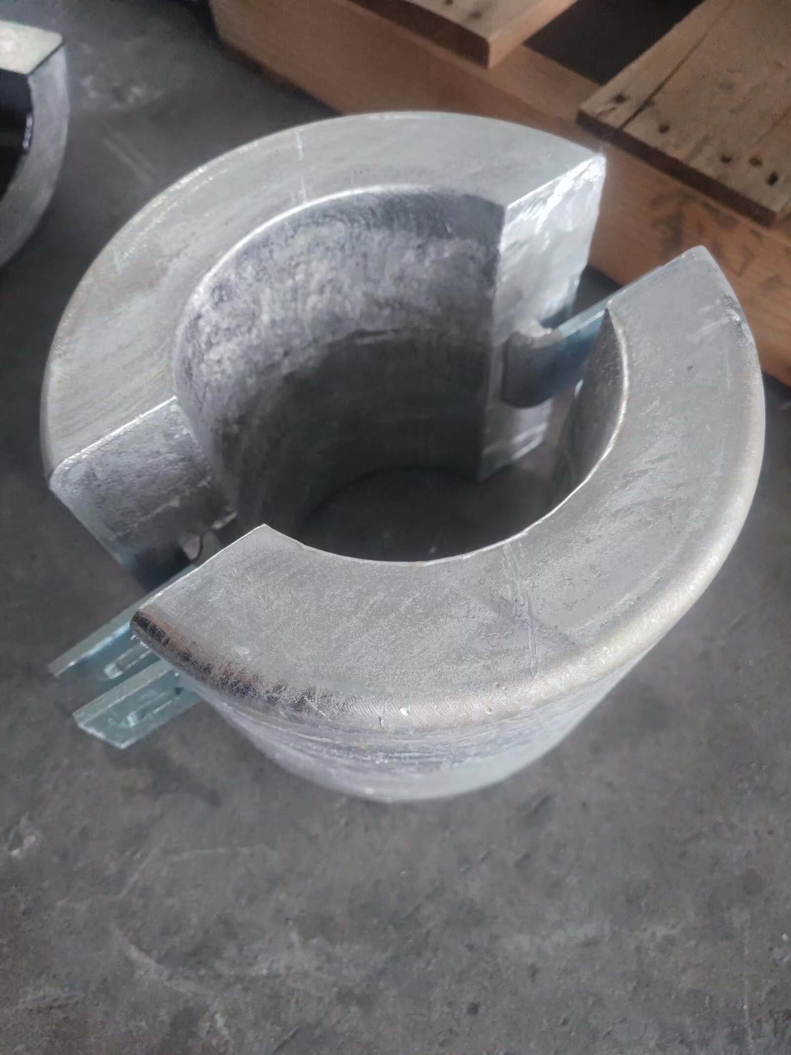 电位与电流效率之间有什么关系？