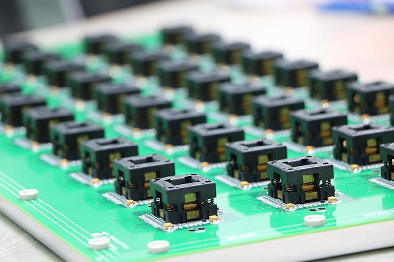 德诺佳芯片老化测试插座工程师：为什么汽车芯片必须全检-可靠性测试？