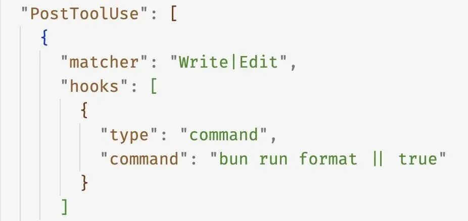 子代理架构：main agent → code-simplifier / verify-app 等子代理