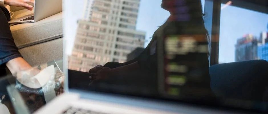 除了用临时表，还有哪些方法可以在 MySQL 中处理大量并发查询？