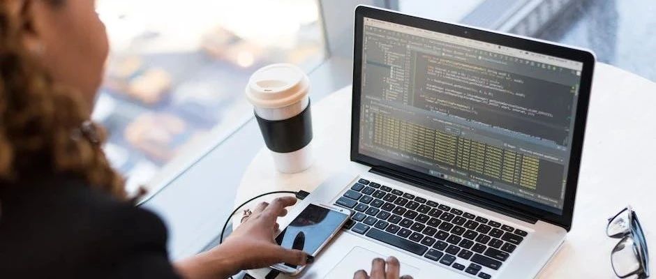 使用Spring Boot快速搭建Java Web应用