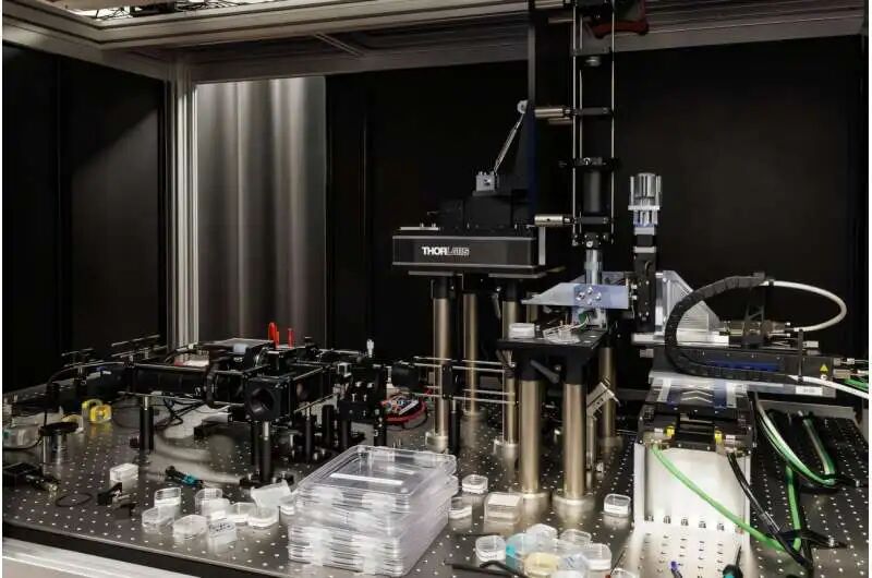 这个玻璃方块是数据存储的漫长未来吗?