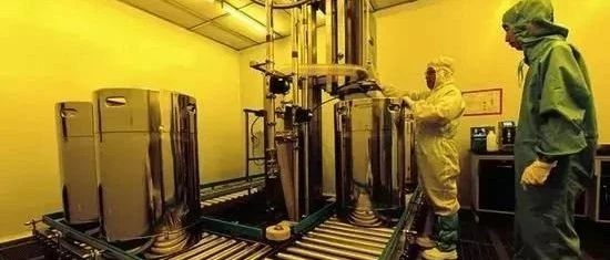 传日系光刻胶大厂断供，国产光刻胶概念股集体大涨！