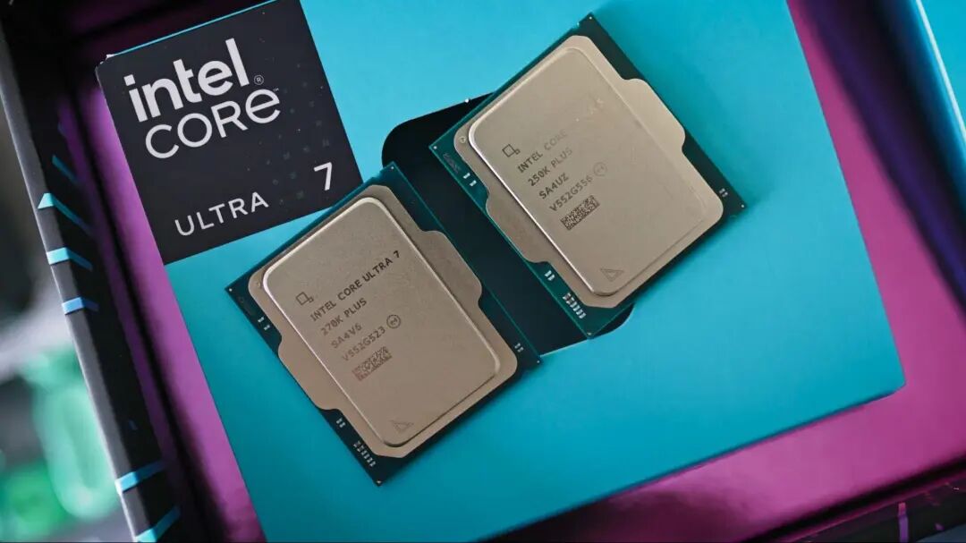 Core Ultra 250K Plus 和 270K Plus 装在盒子里