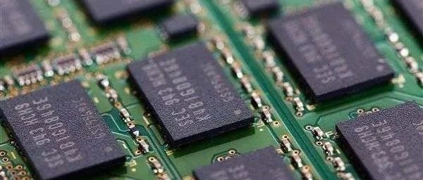 Q1半导体业务巨亏236亿元！三星存储芯片或将减产25%！