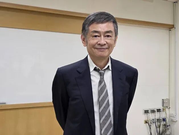 大立光林恩平：部分iPhone新机延期至明年Q1，CPO试产线9月就绪