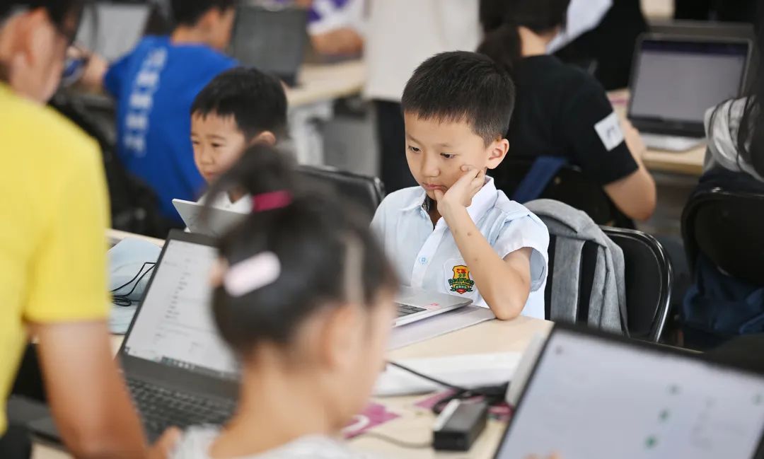请在此添加图片描述
