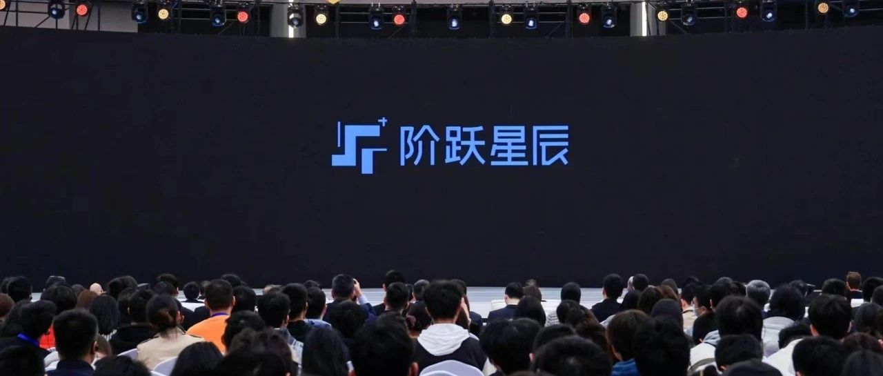 告别微软，姜大昕带领这支精英团队攀登Scaling Law，万亿参数模型已有预览版