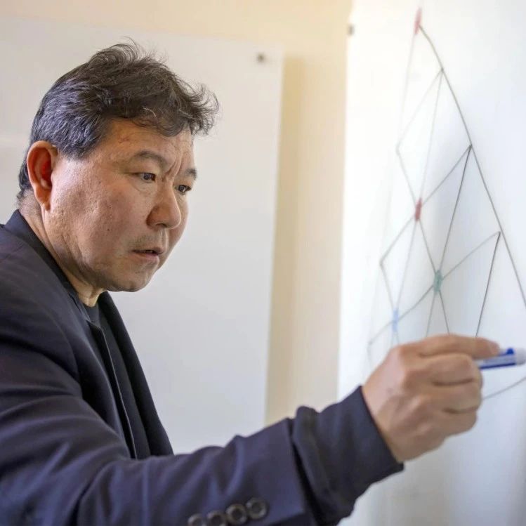 曾因不知NP困难怕被导师拒绝，滕尚华游戏中找到人生经验，两次获哥德尔奖