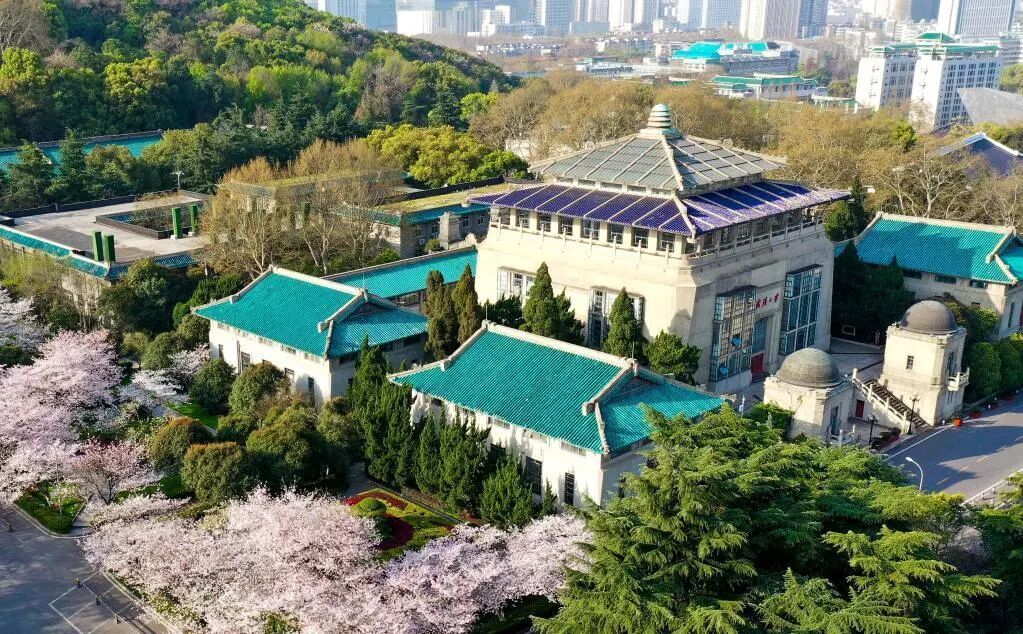 武汉大学“拆墙”， 校园开放“破冰”