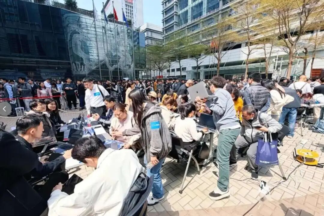 腾讯大厦排队场景示意