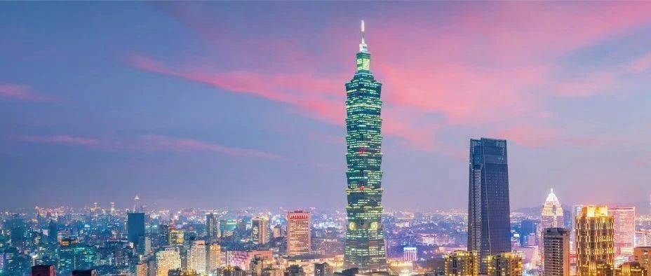 面向推荐场景的自监督超图Transformer