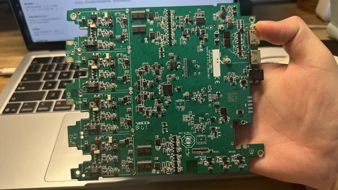 正面是信号链系统