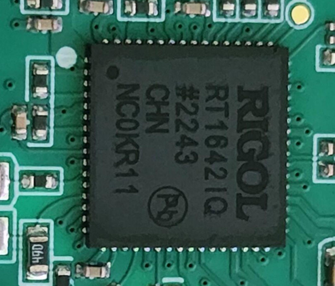 是前端的一颗定制芯片，最高是支持道800Mhz，高端和低端的型号都有