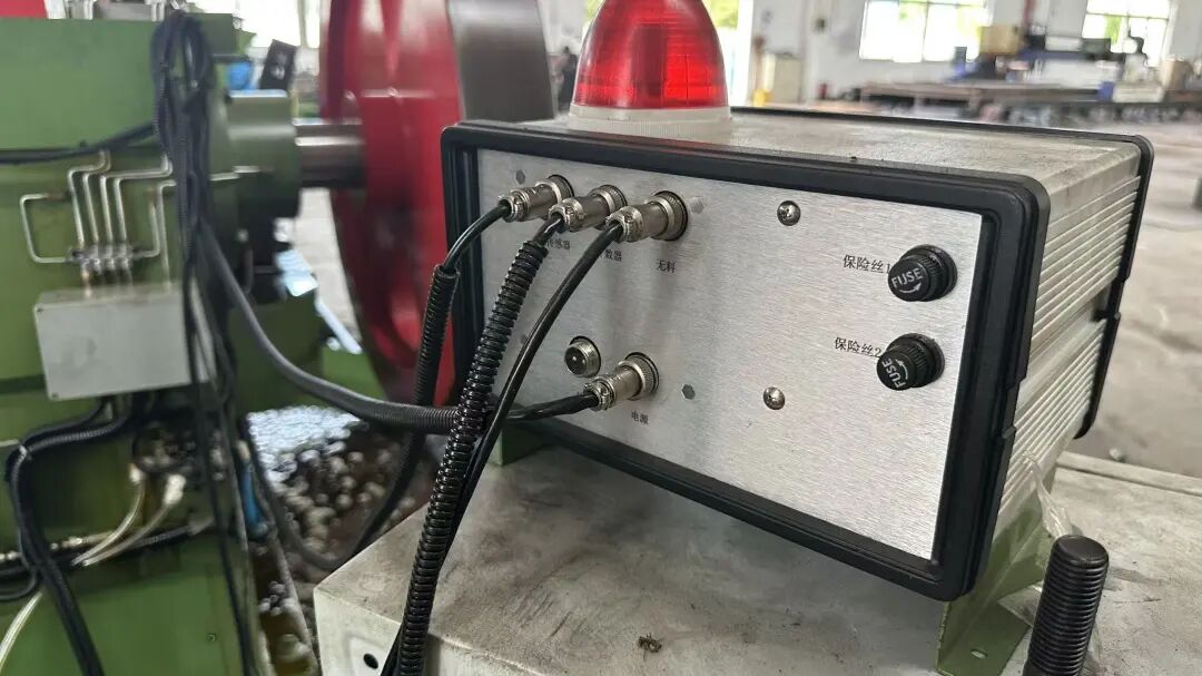 下面的变频器很有节奏