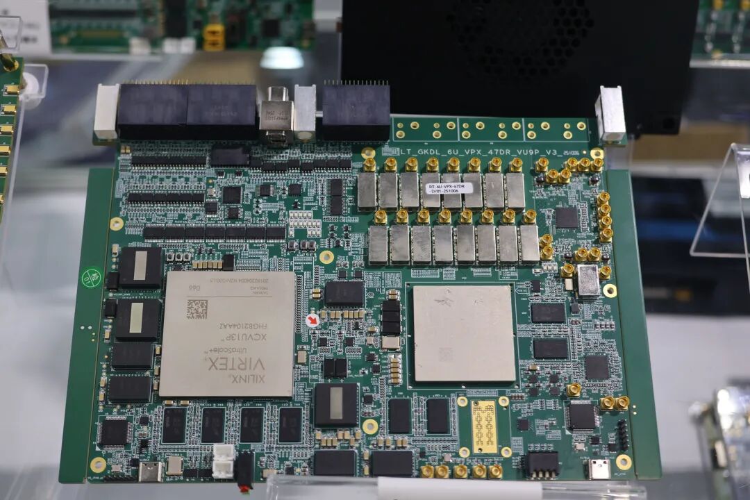都是这种十几层的 FPGA 大板卡