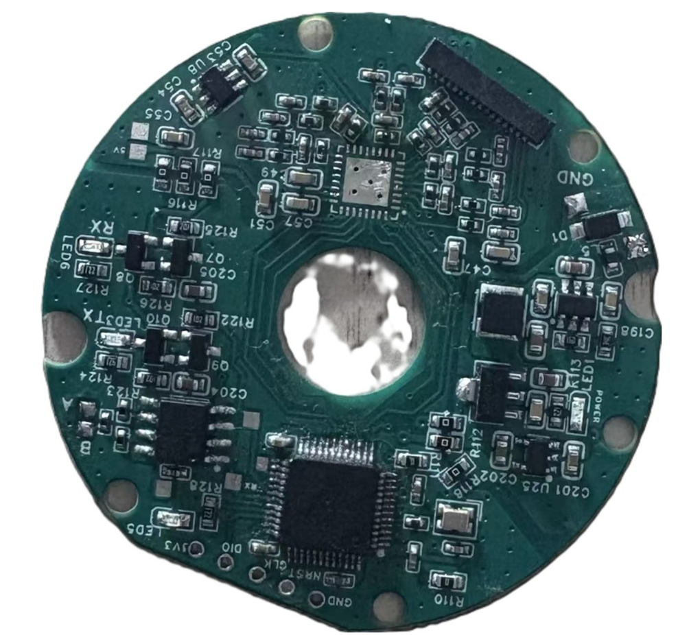 控制板是圆形 PCB，适合直接嵌入六维力传感器本体