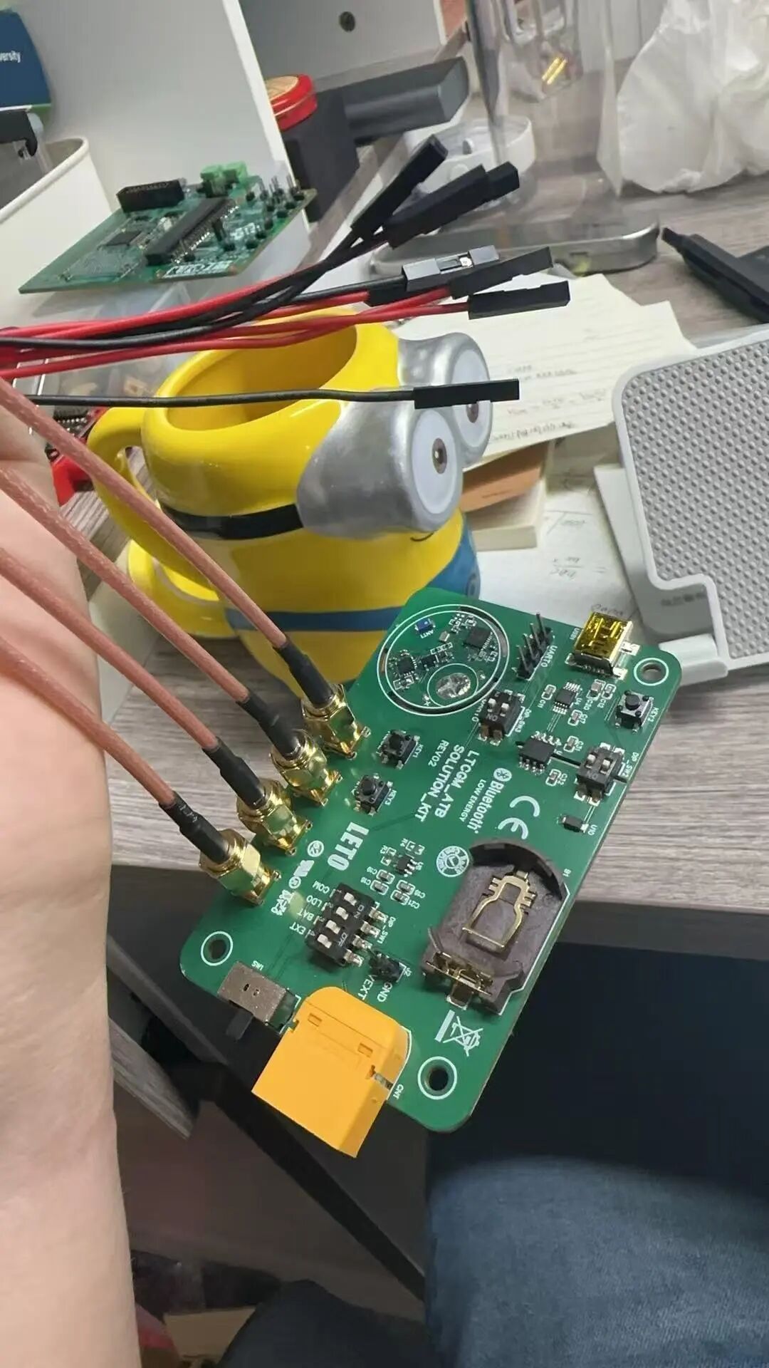 然后就是这个板子设计还行,直接 SPI 连接就行