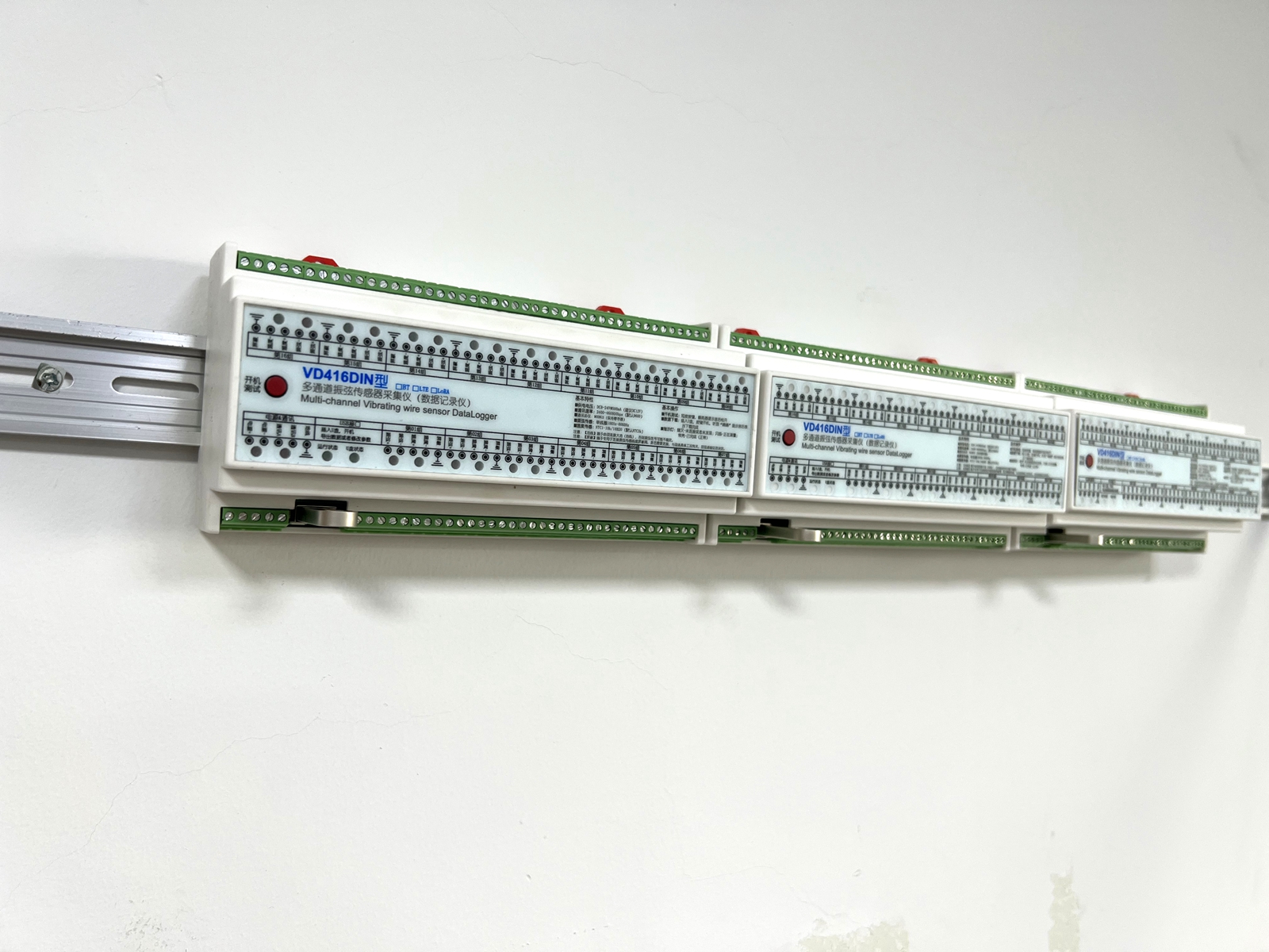 岩土工程监测利器：多通道振弦数据记录仪应用铁路隧道监测